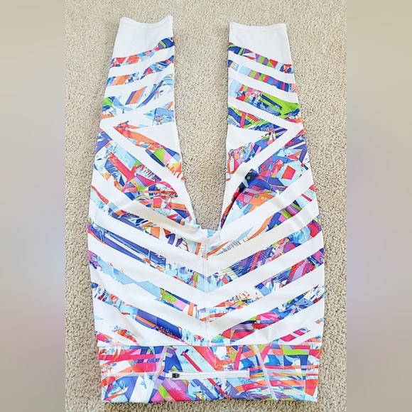 Athleta Women's Kaleidoscope Sonar Capri Cropped Legging Tight White Multi Color - Picture 6 of 11